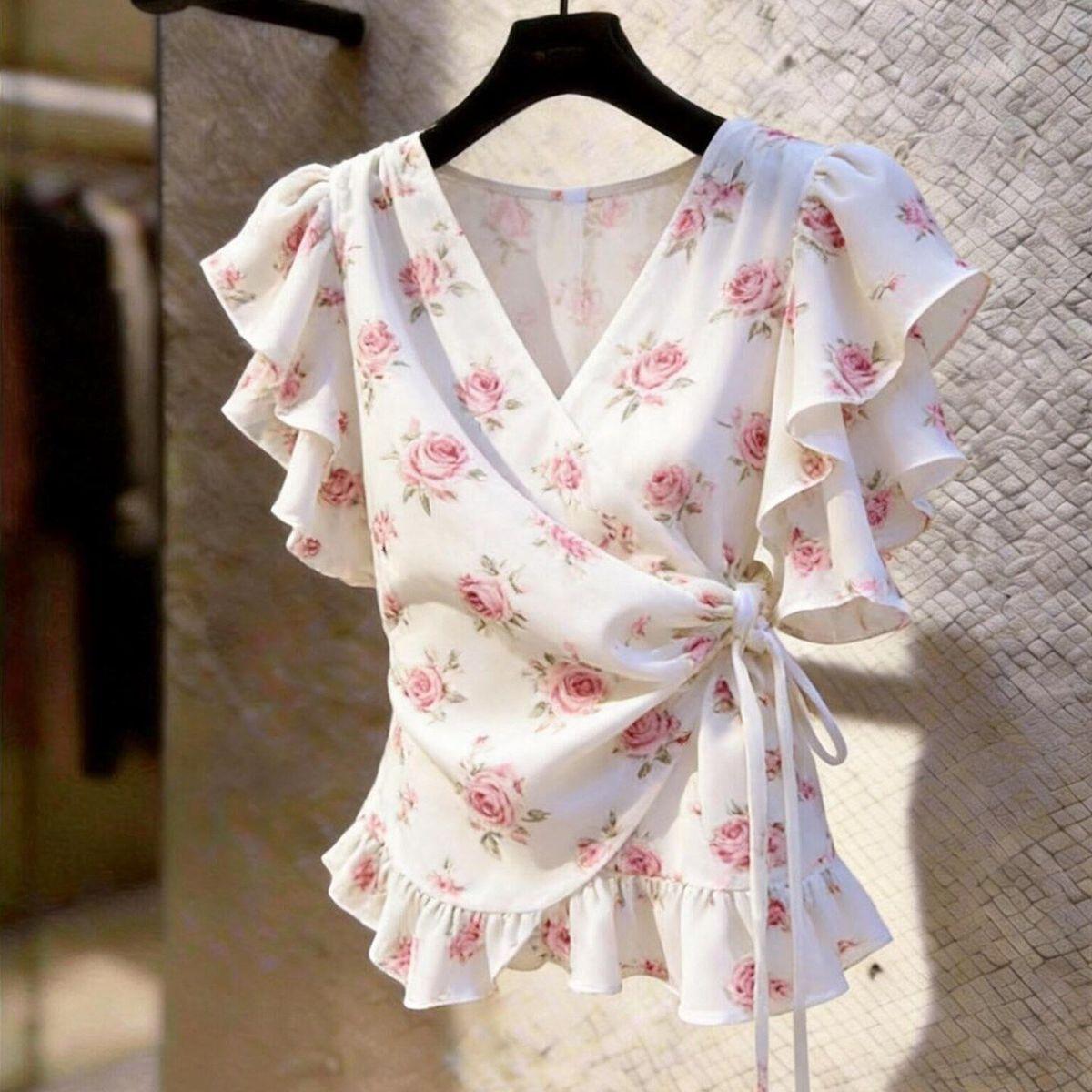 Wrap Blouse Chiffon - بلوزة نسائية أنيقة ورومانسية من الشيفون