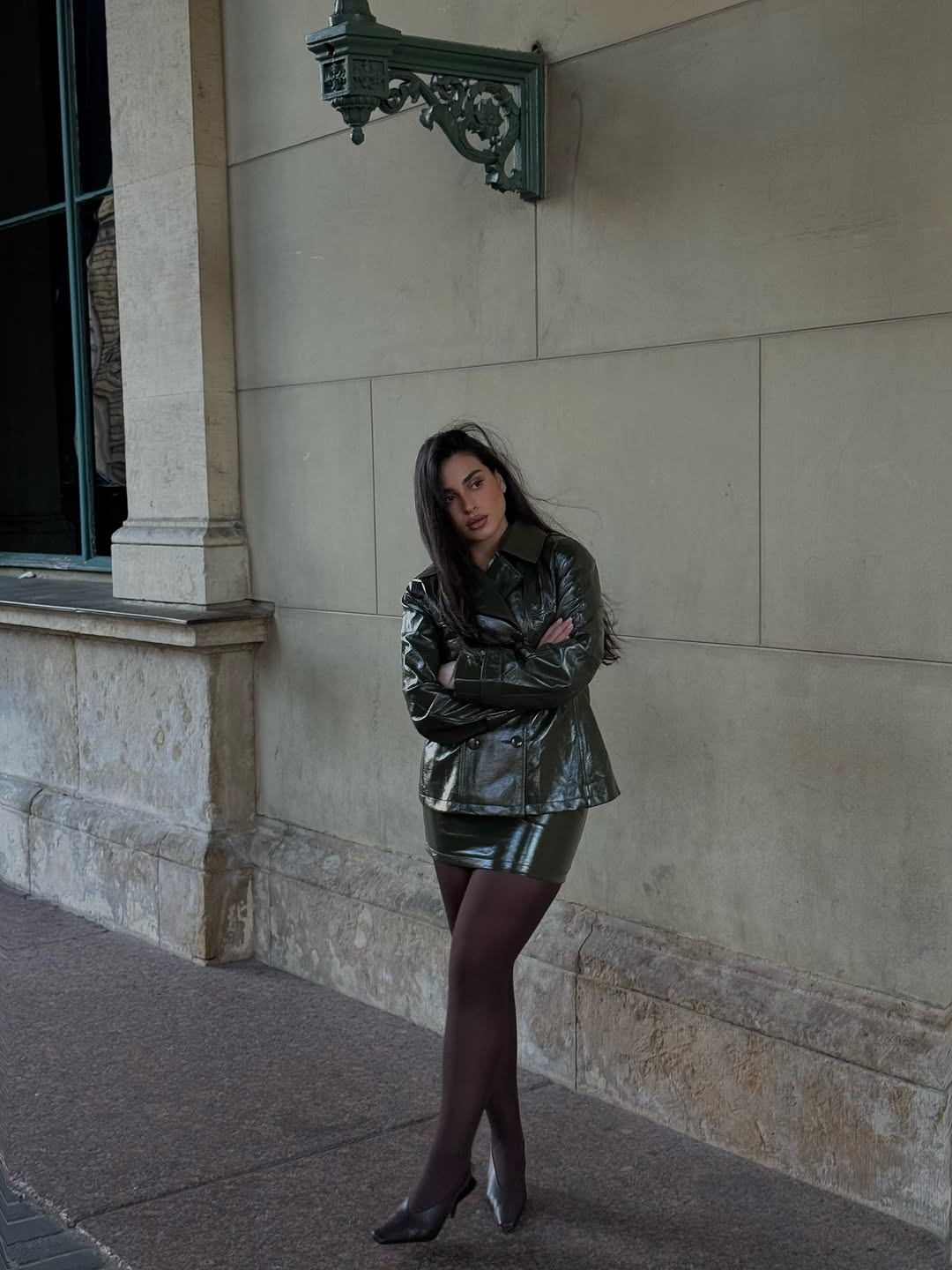 تنورة جلدية لامعة بلون بني داك - مراجعة Women'S Fashion Leather Jacket وسعره