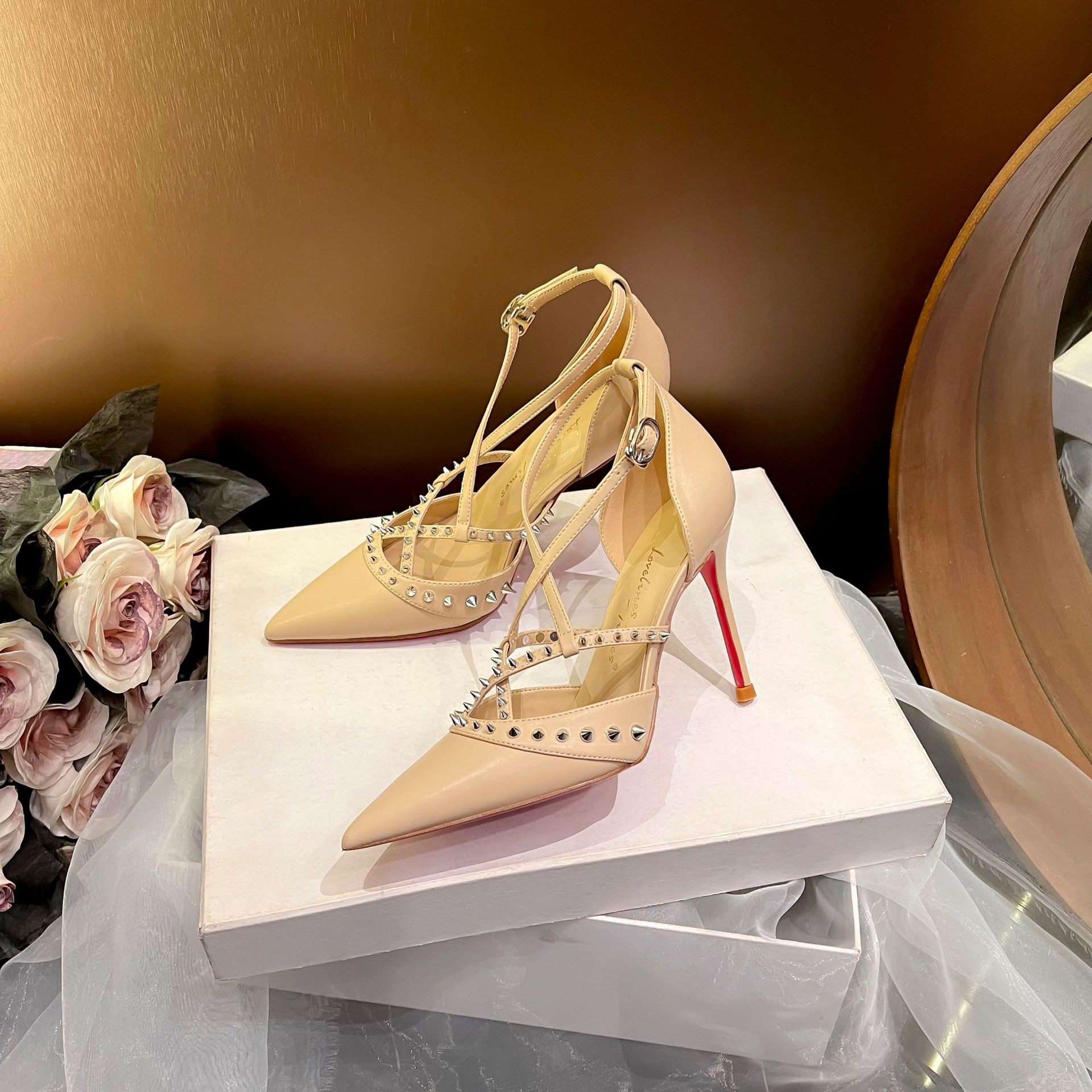 أحذية امرأة الرجعية الصنادل ال - مراجعة Women'S Fashion Sandals وسعره