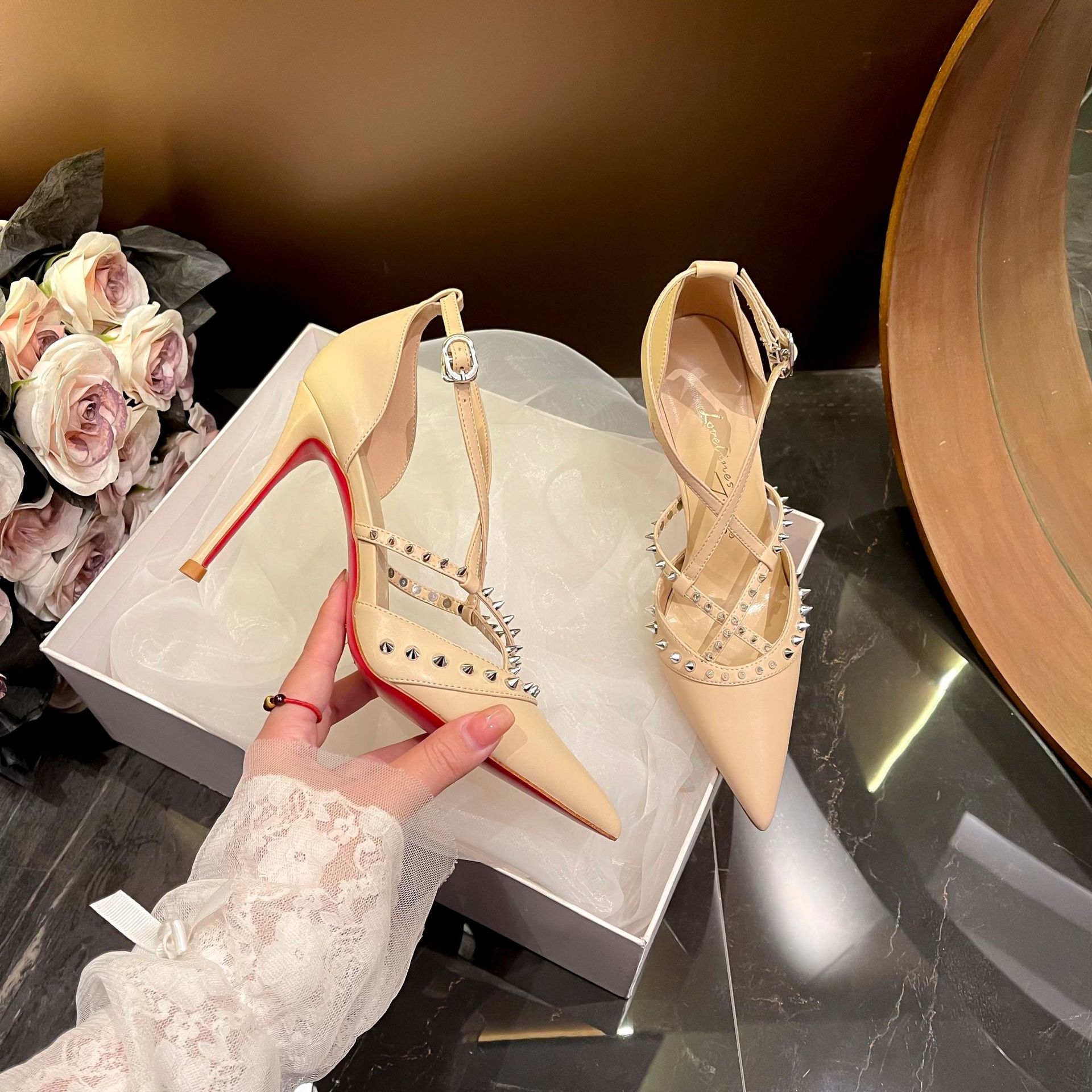أحذية امرأة الرجعية الصنادل ال - مراجعة Women'S Fashion Sandals وسعره