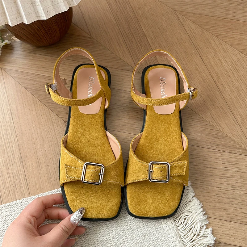 2025 جديد صندل مسطح للنساء الص - مراجعة Women'S Fashion Trends Summer 2025 وسعره