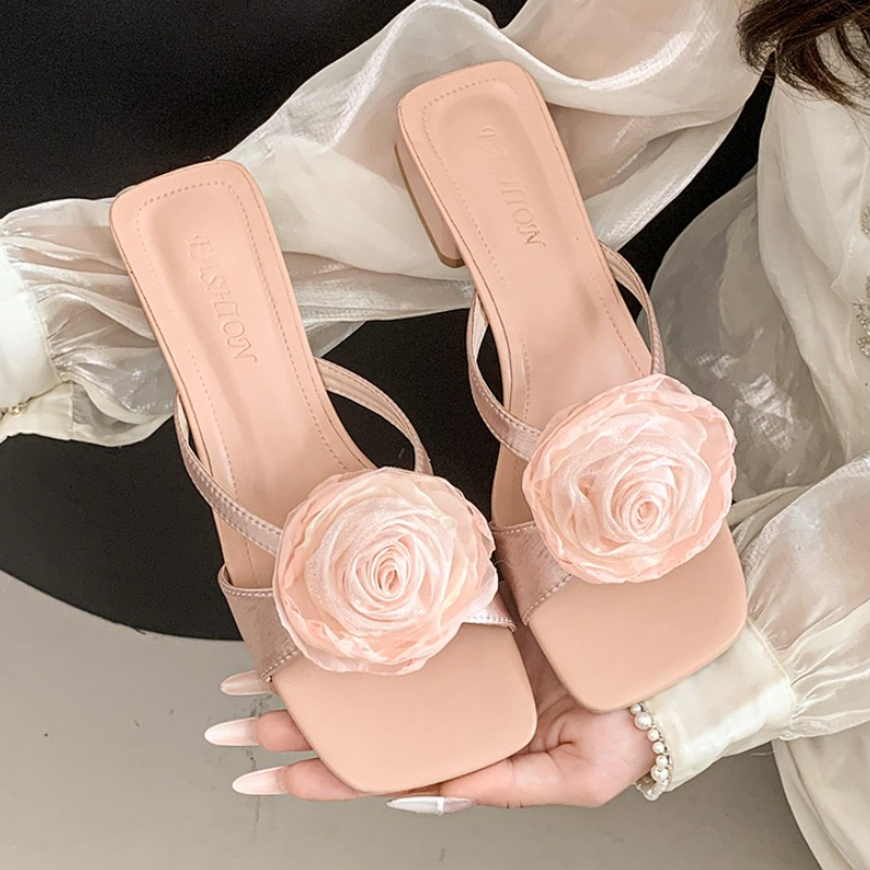 زهرة صندل نسائي كعب عالٍ ساحة  - مراجعة Women'S Fashion Trends Summer 2025 وسعره